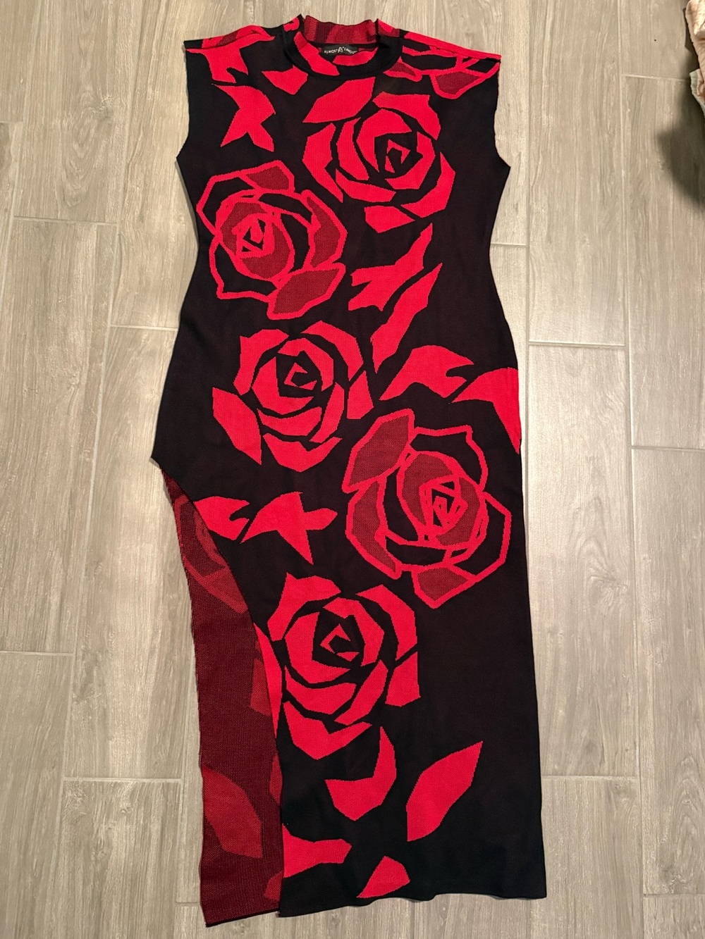 Almost Famous Red Rose Pattern Sleeveless Knit Maxi Dress